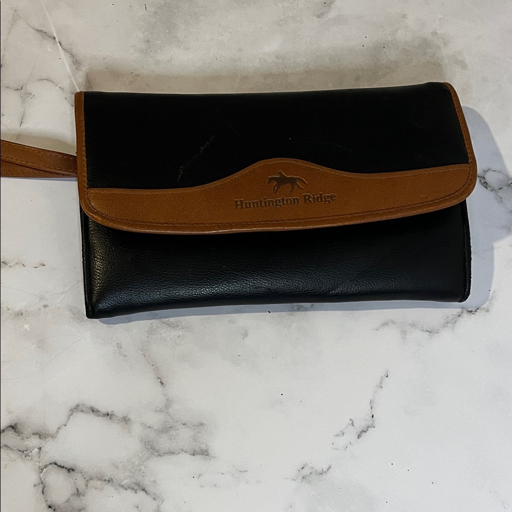 Vintage Huntington Ridge Black and Brown Wallet new